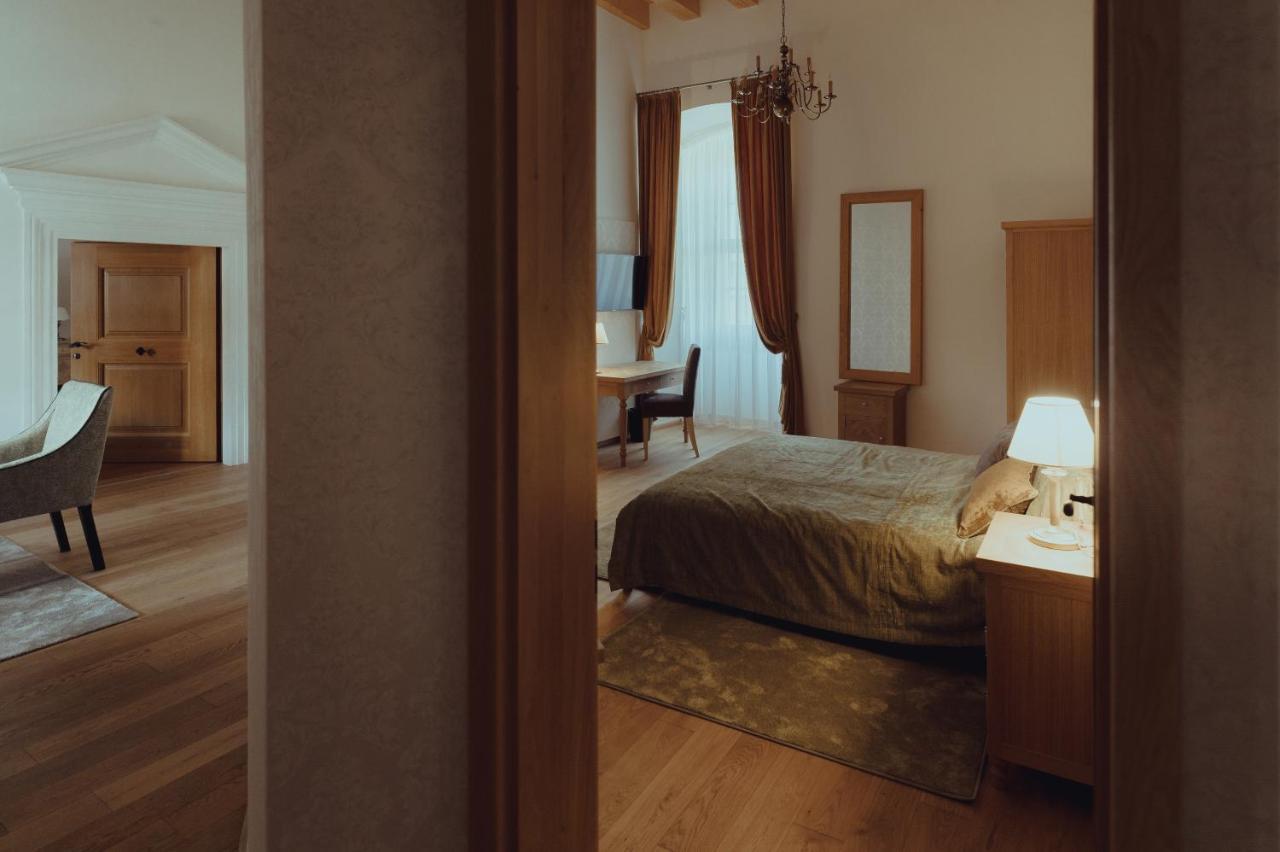 Brigaderos Hotel Brigadir Borsi Eksteriør billede
