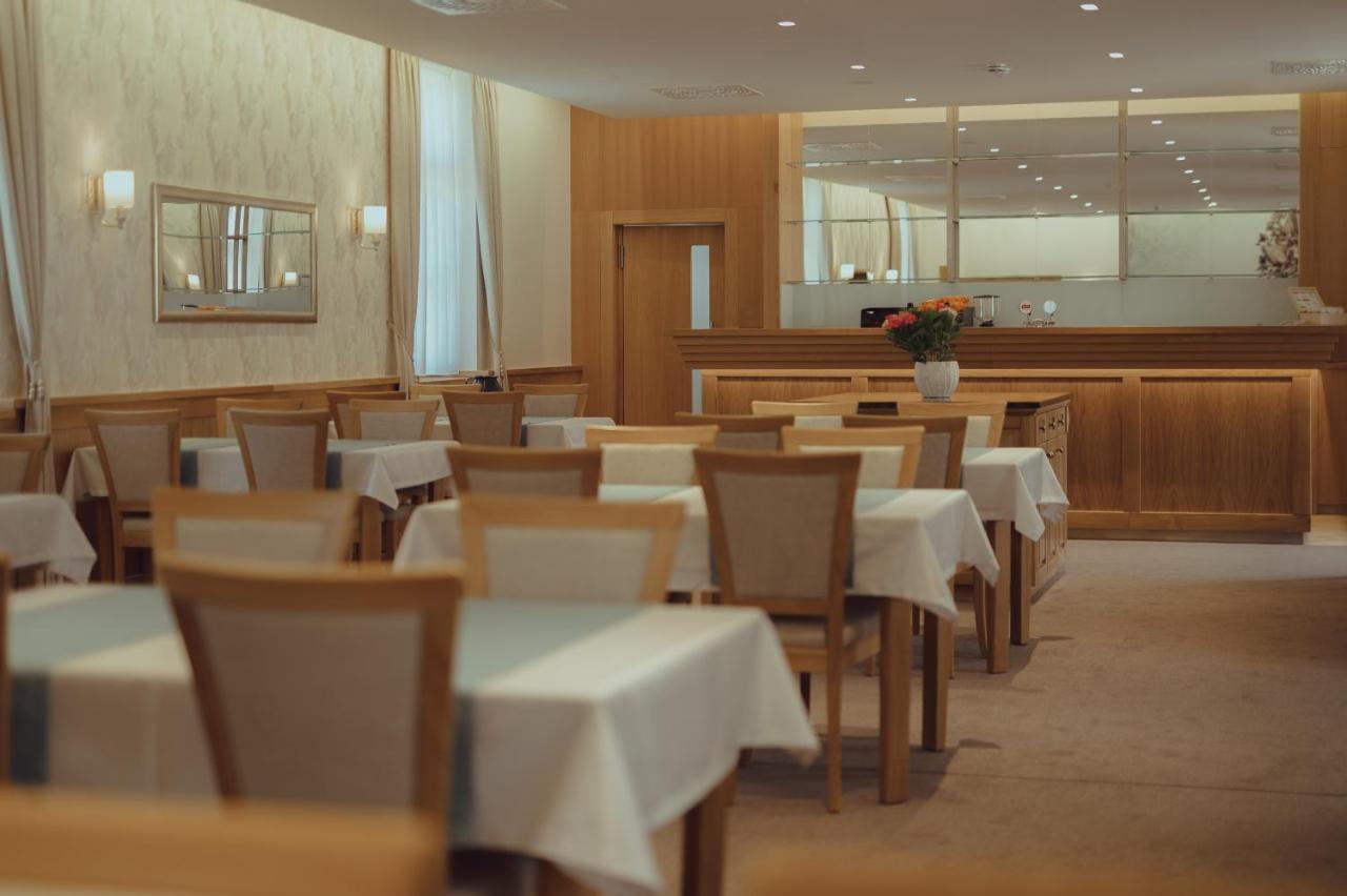 Brigaderos Hotel Brigadir Borsi Eksteriør billede