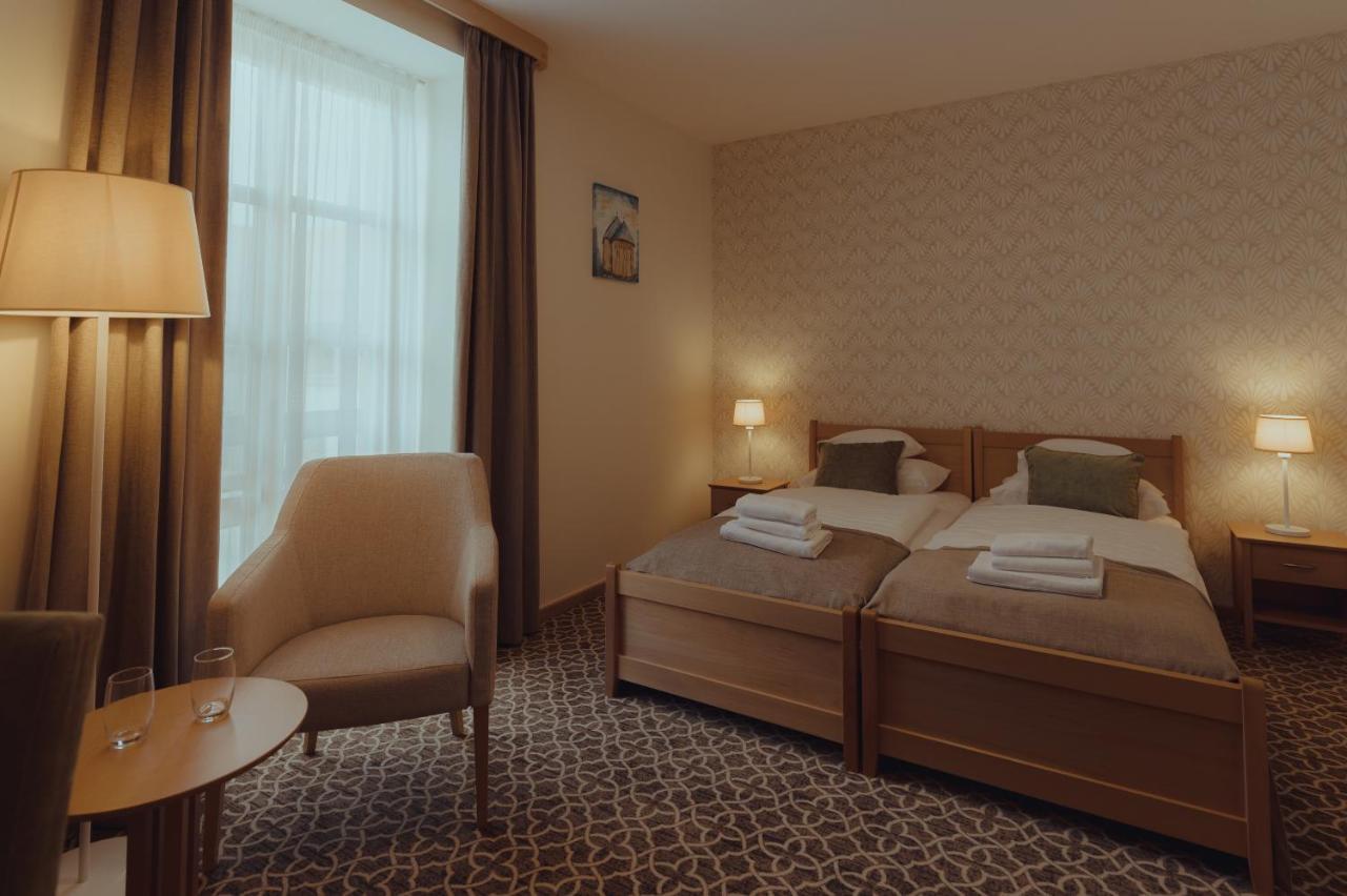 Brigaderos Hotel Brigadir Borsi Eksteriør billede