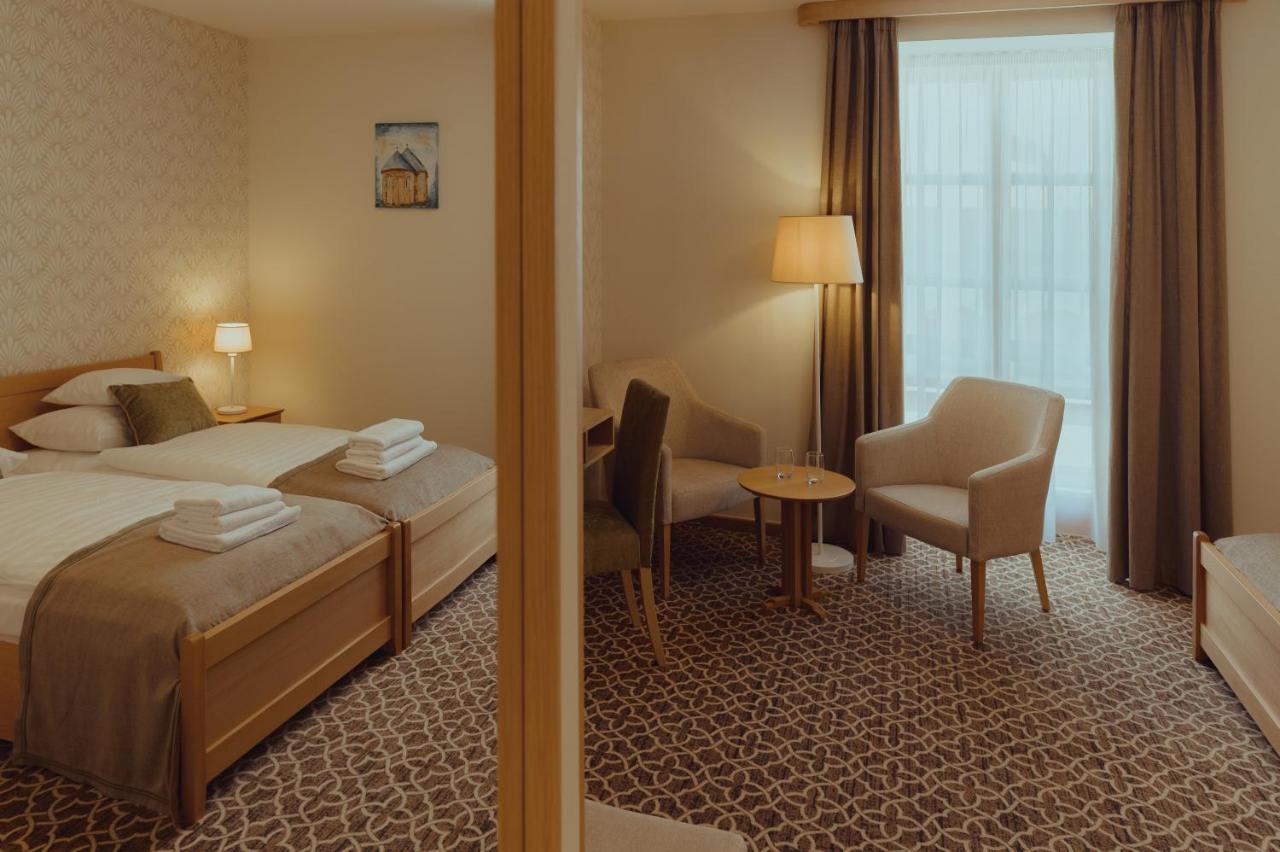 Brigaderos Hotel Brigadir Borsi Eksteriør billede
